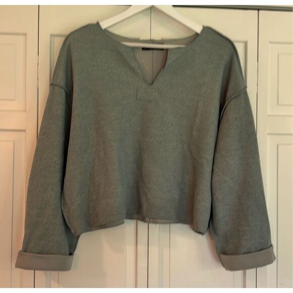 Urban Outfitters Jax turquoise inside out cropped notch neck sweater small - Picture 4 of 12